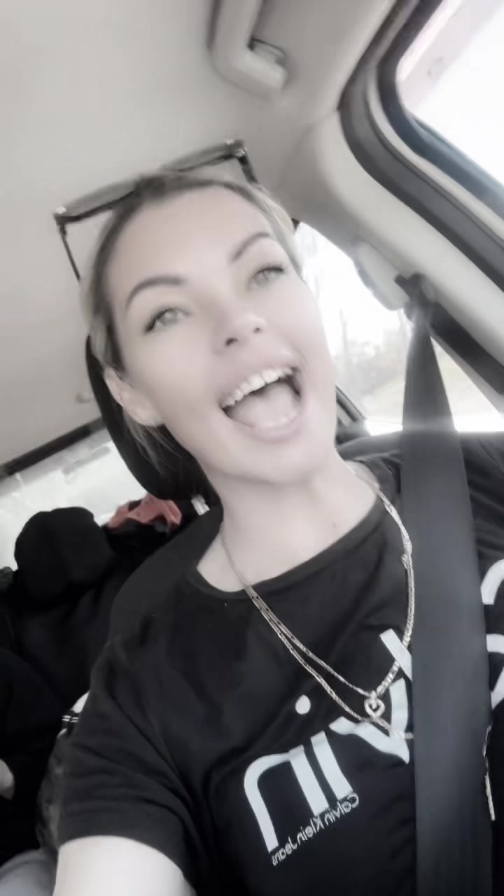 @rebeccajustme