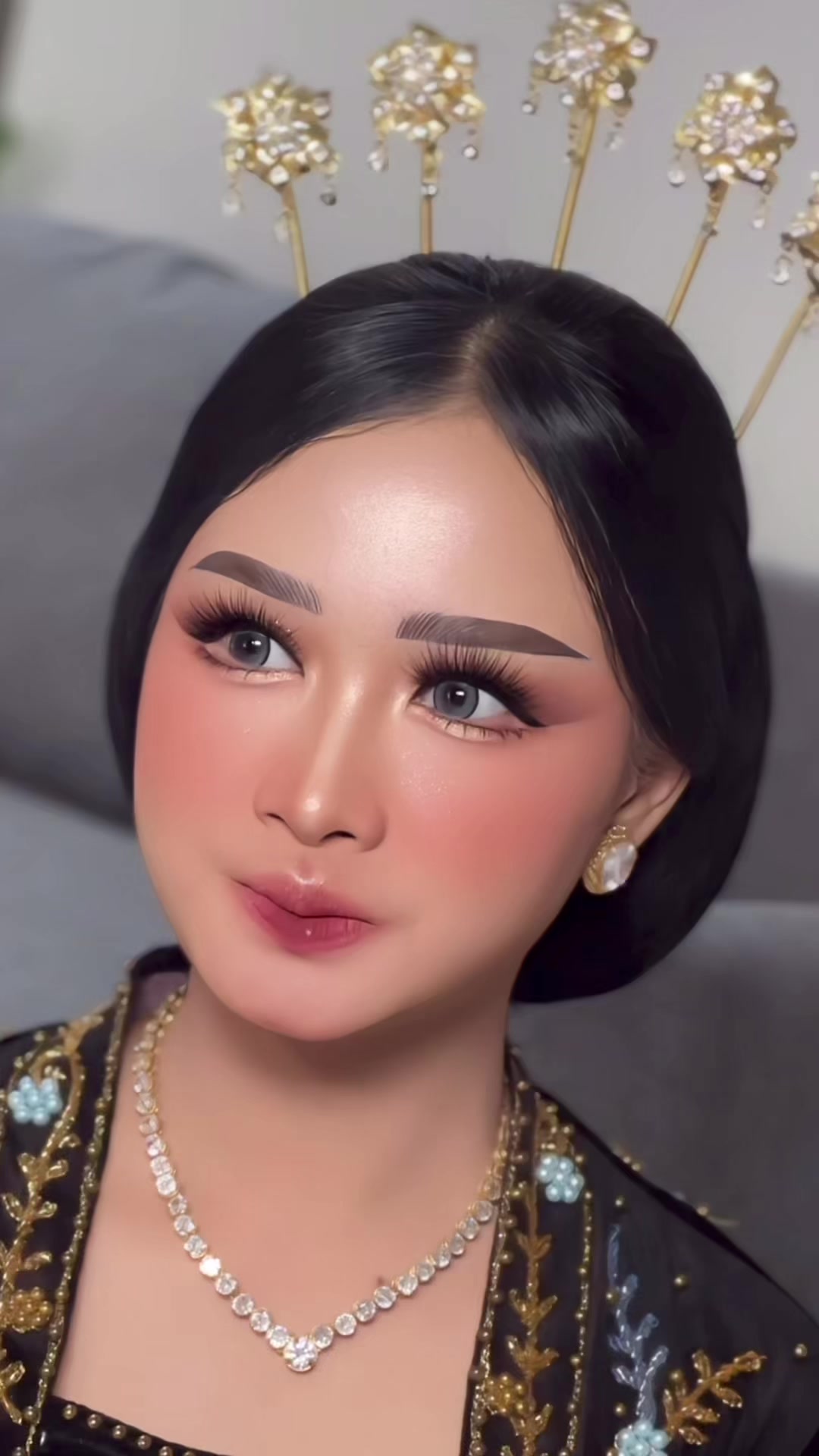 @idamakeuppati