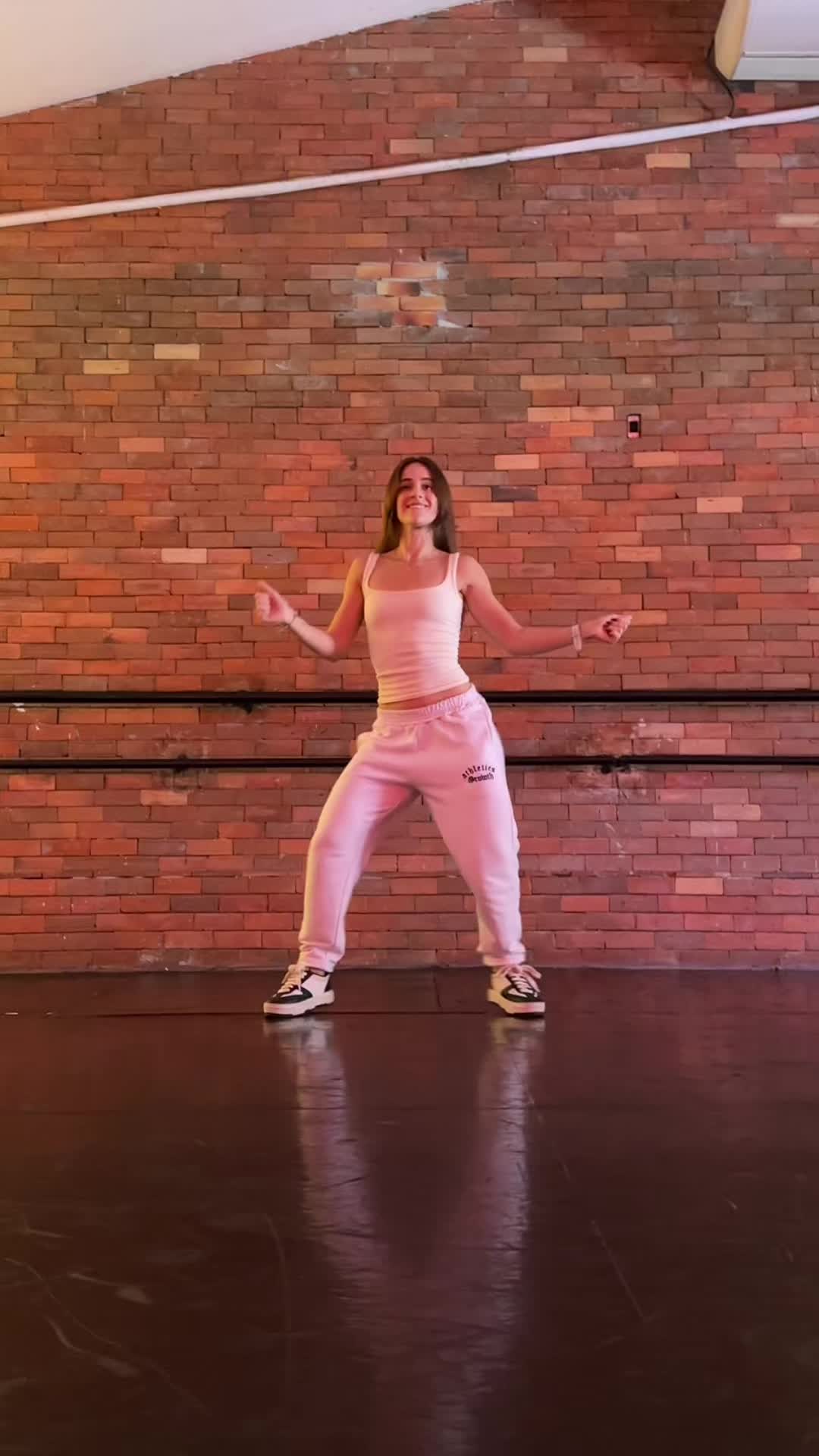 @analouisegadelha