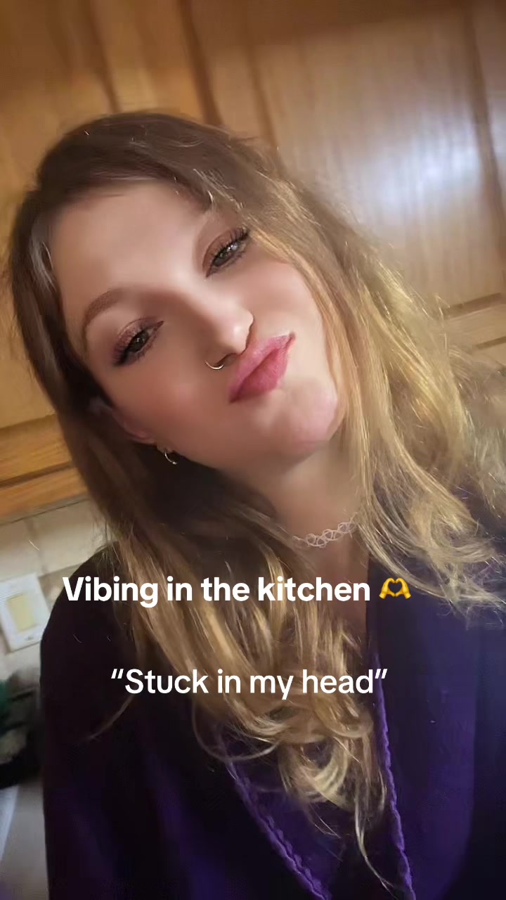 @Brokitty