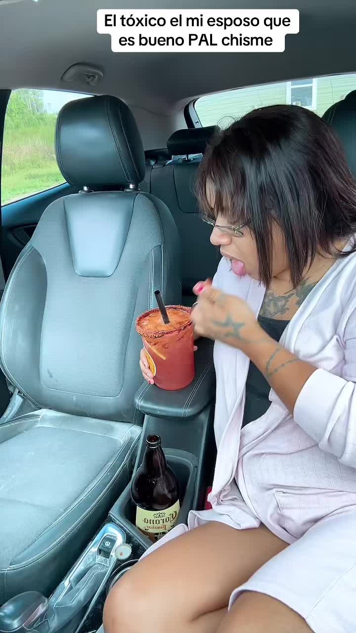 @lalalopez
