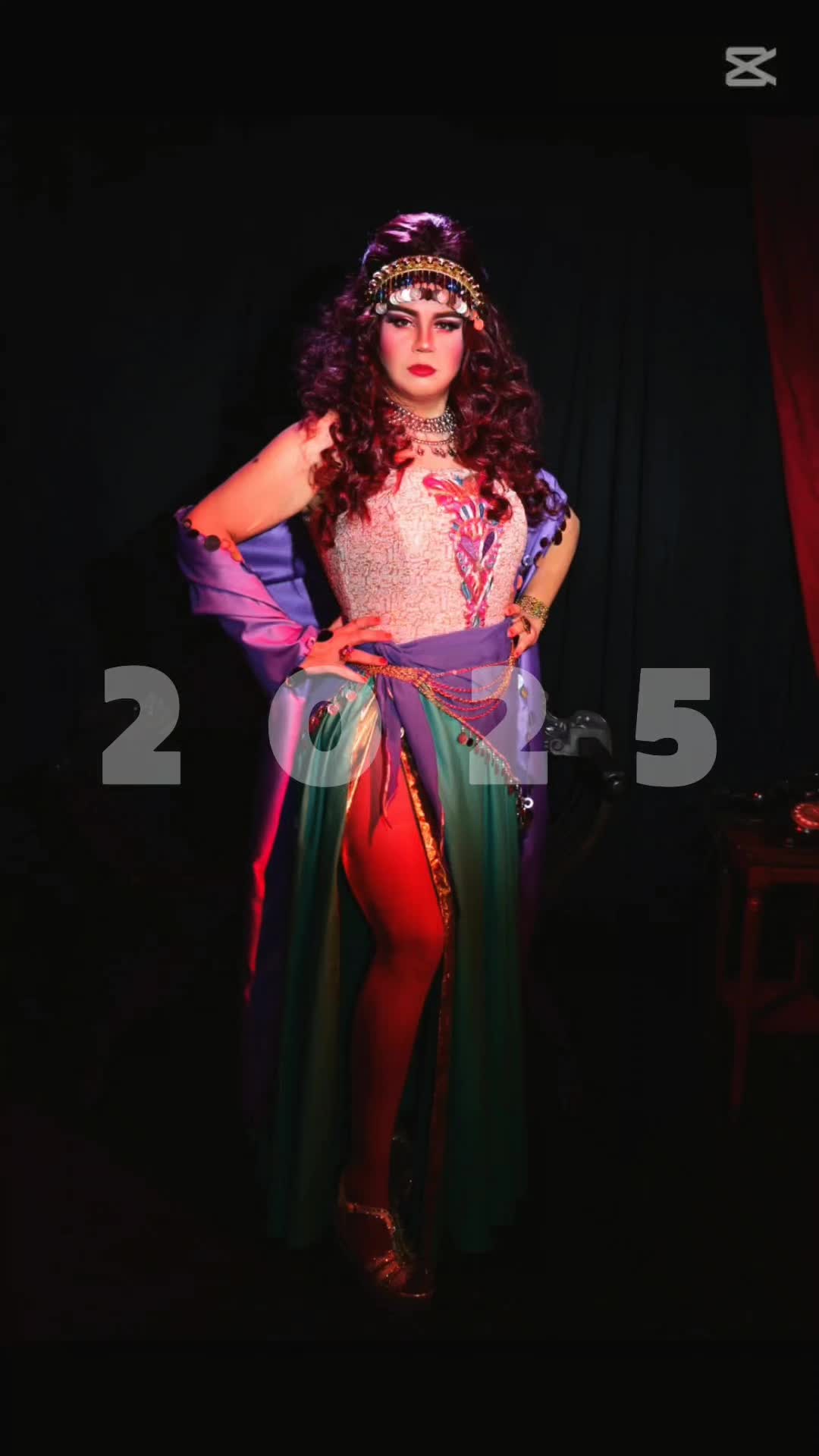 @Leonika Glamour