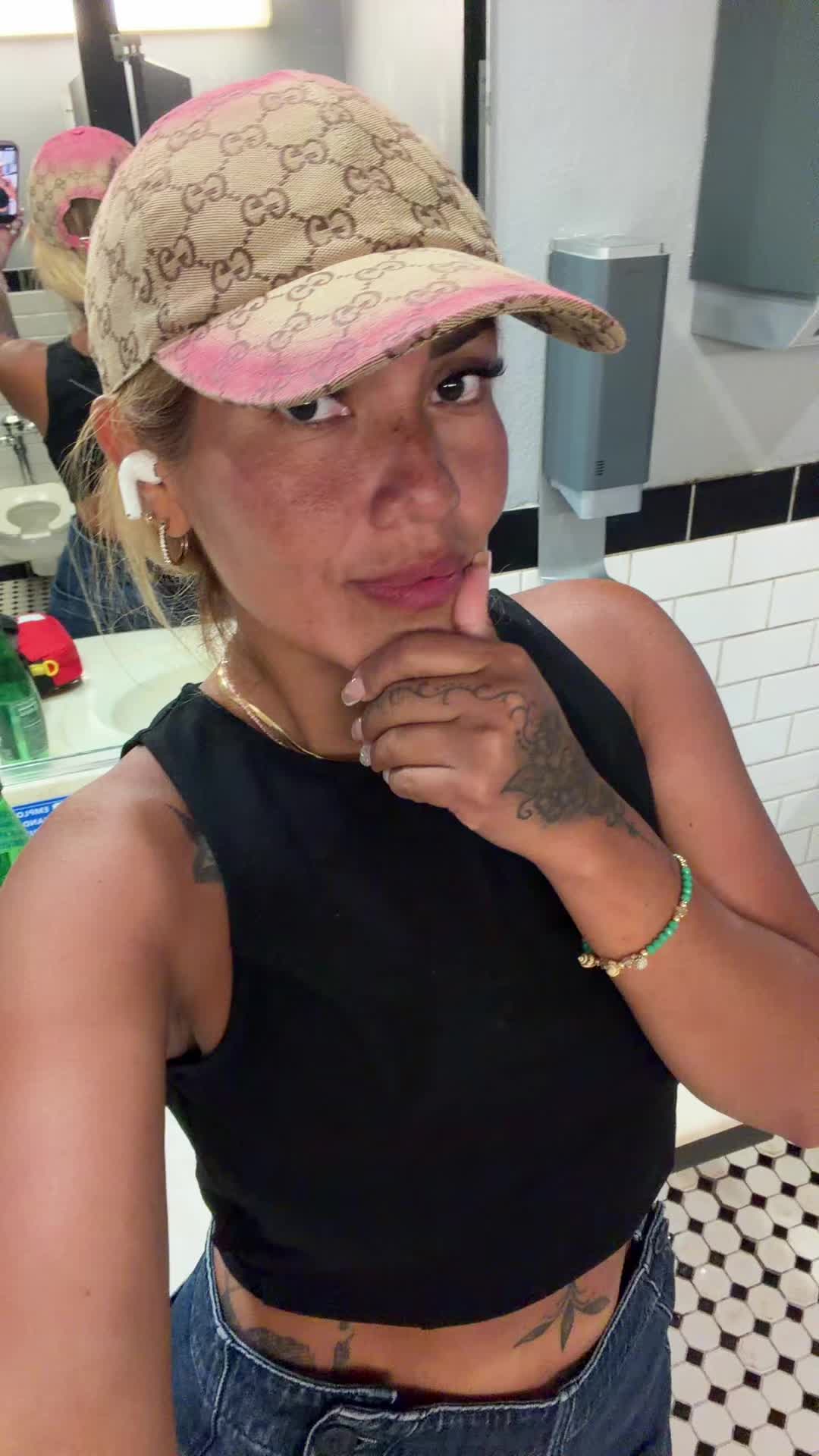 @Vegaelaine83
