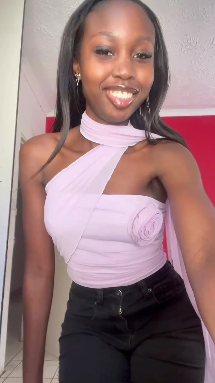@Lisa Molosiwa 🍒
