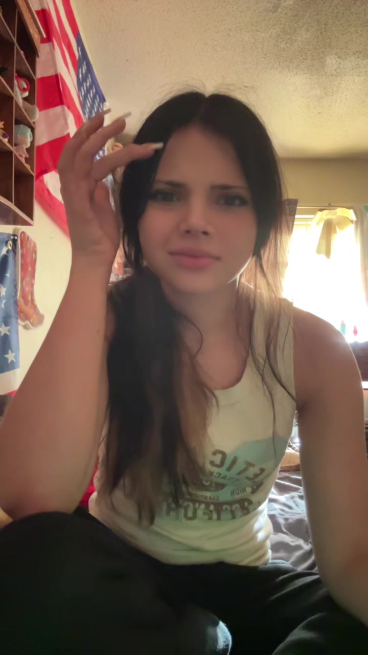 @lillybeenn