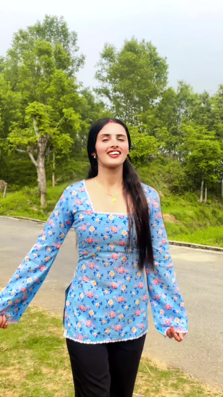 @सृष्टि लामिछाने 🦋