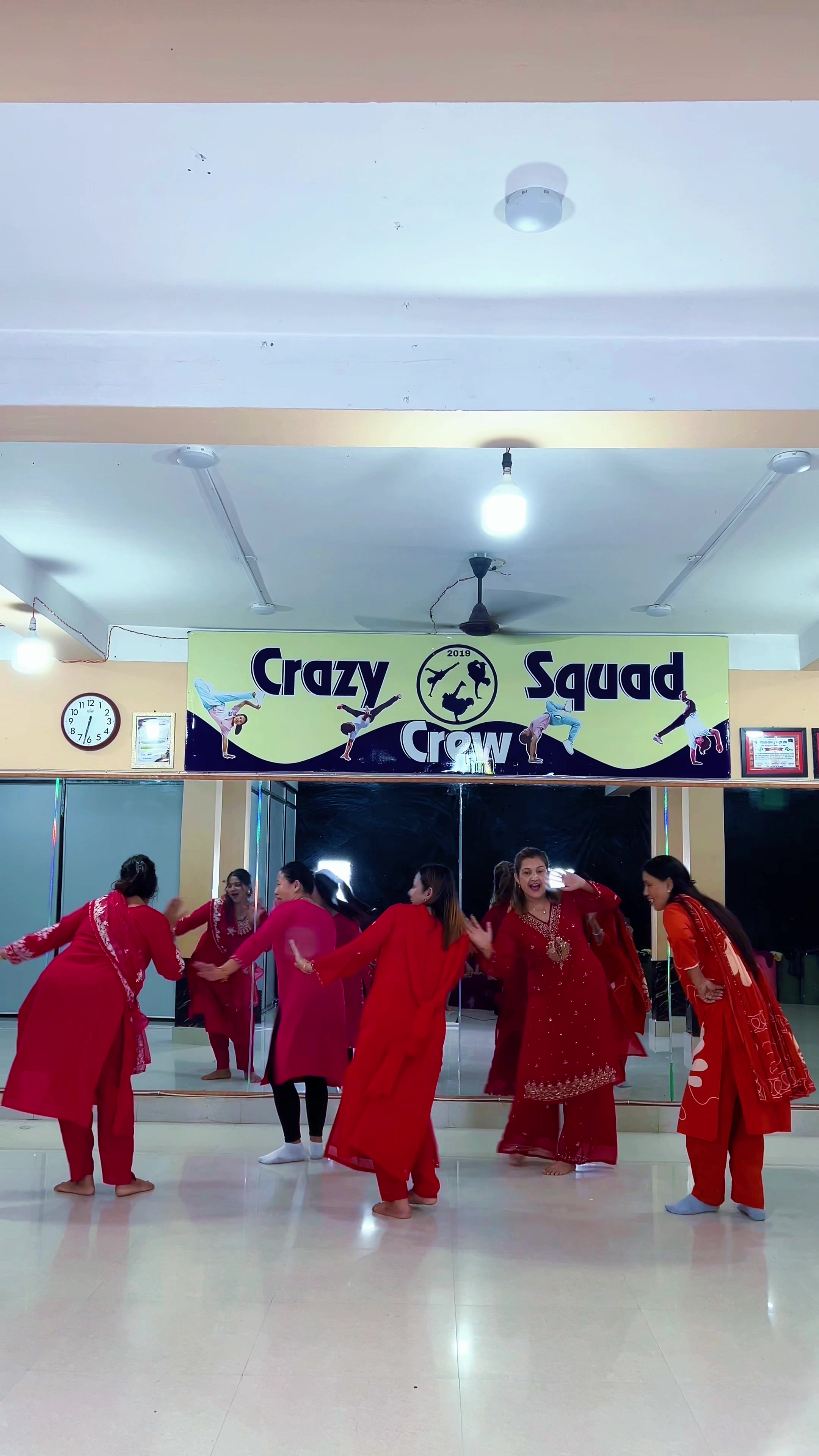 @Crazy Squad Crew