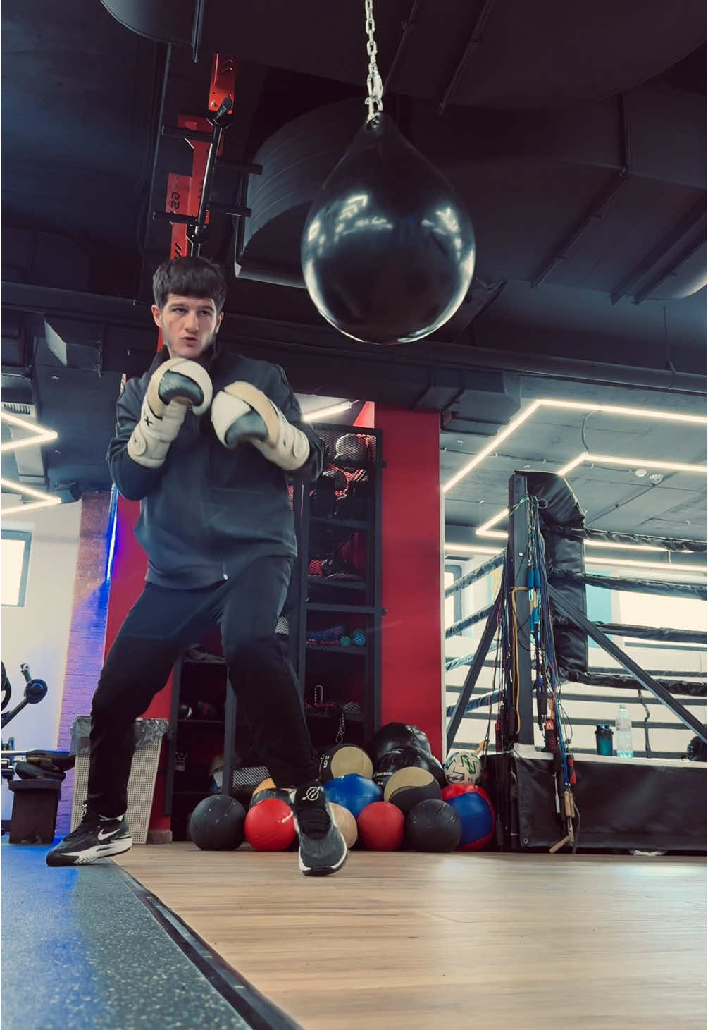 @emirboxing