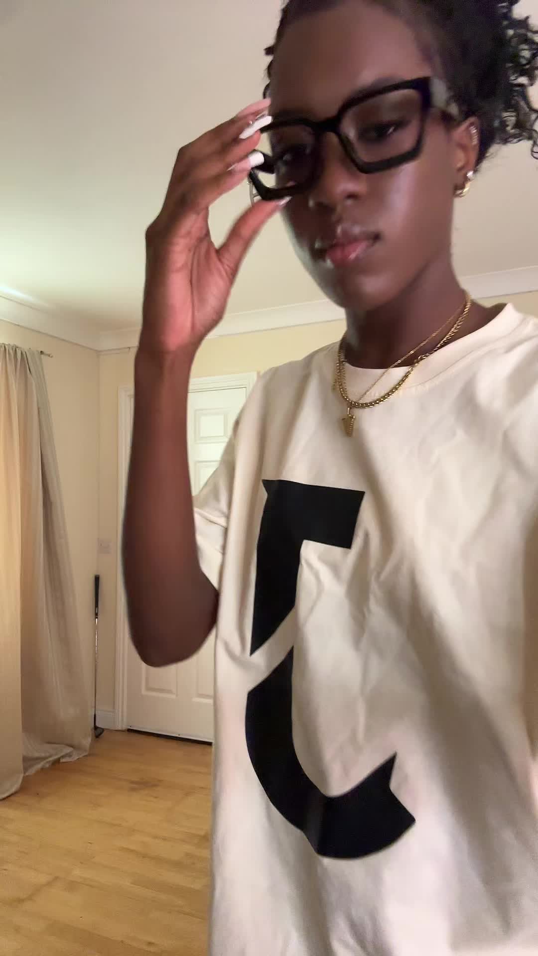 @v🗝️