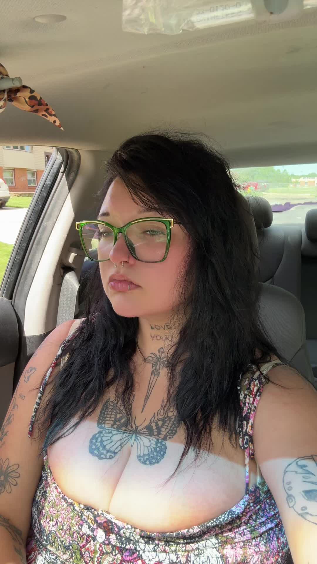 @urfaveemogf