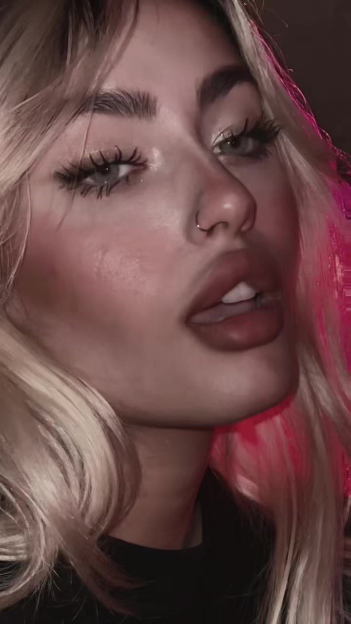 @rozhstorm