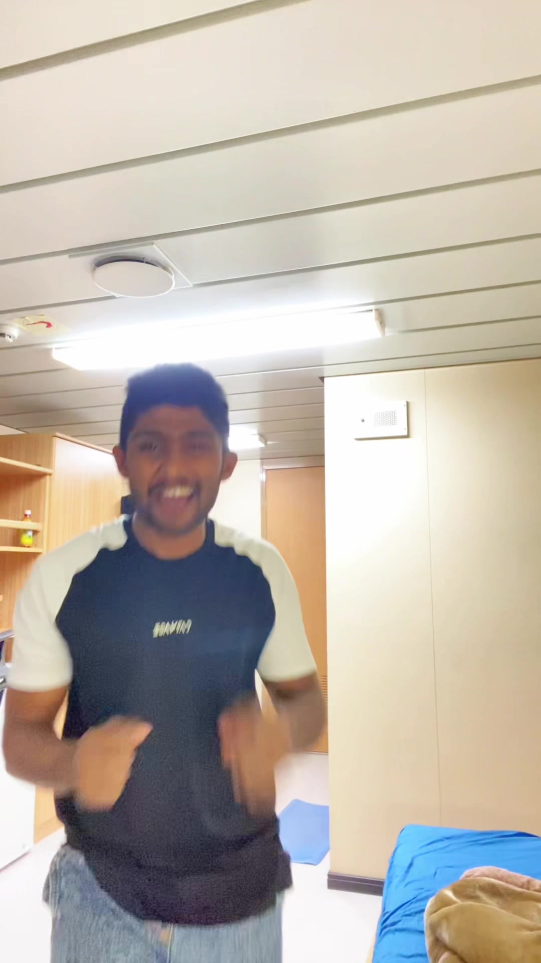 @නැවේ ජීවිතේ with chelan🚢❤️