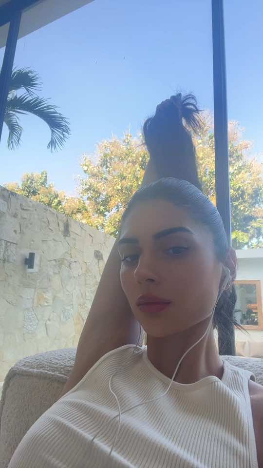 @xhessxhesss