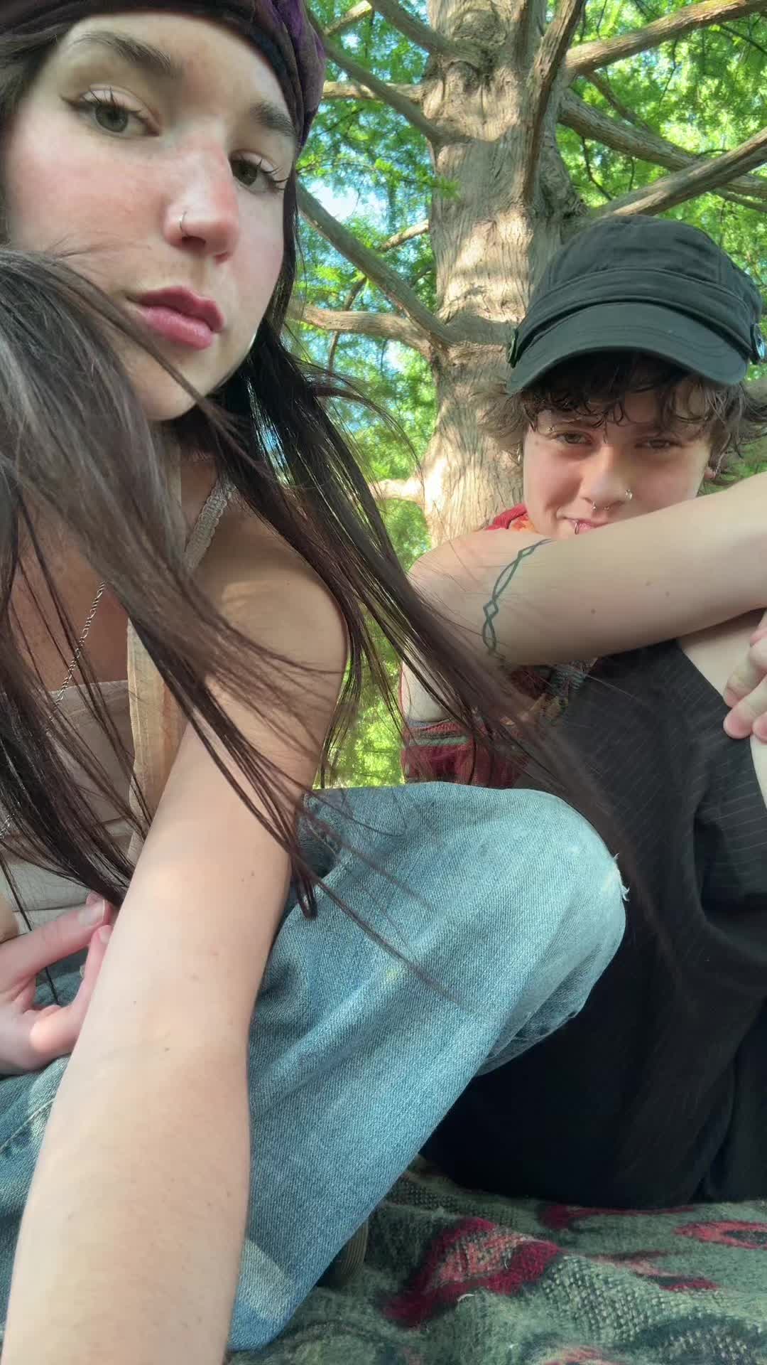 @🧸