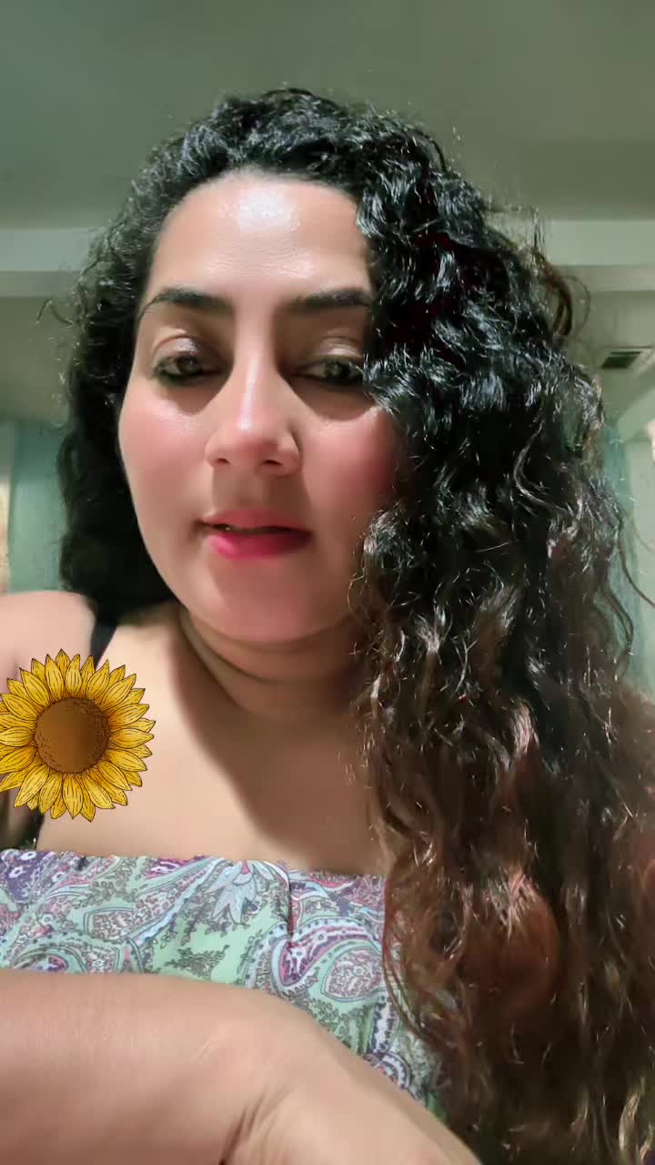 @👑💜🦋ROSELIN🦋💜👑