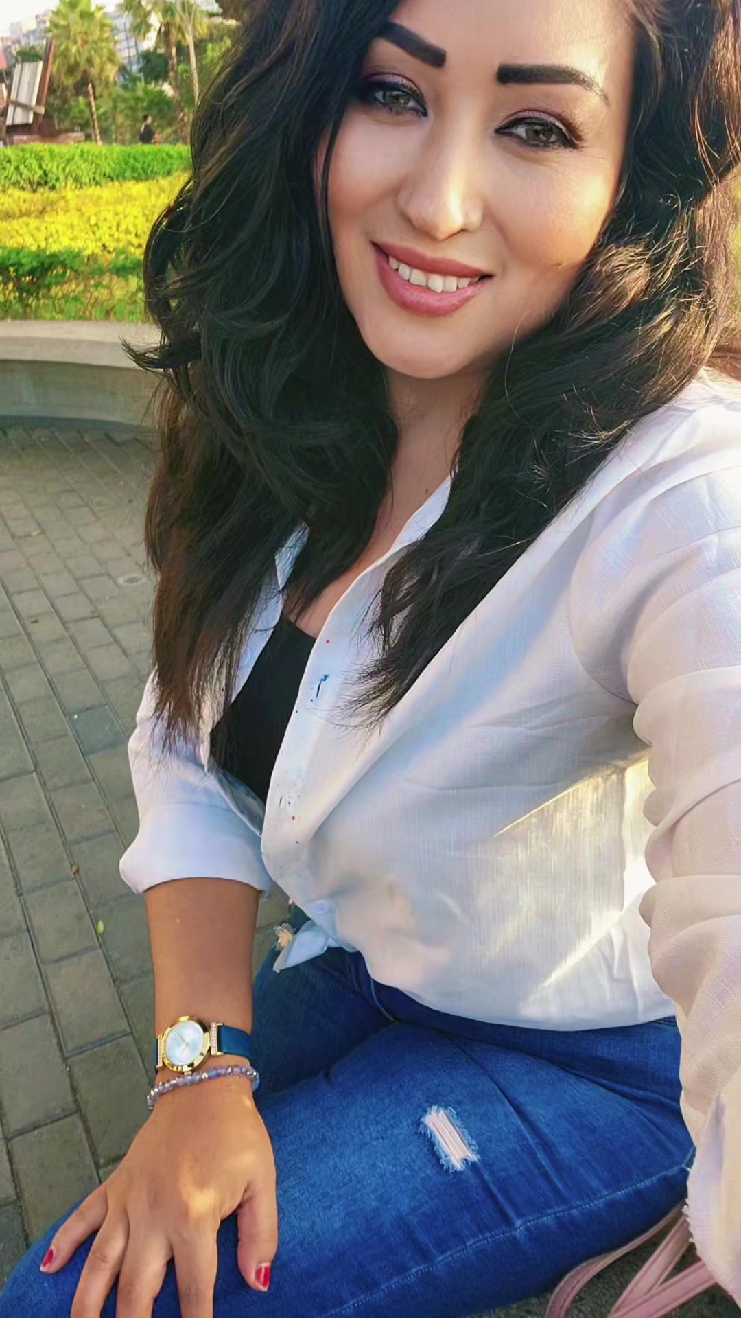 @LUCIERNAGA💜🤩👸