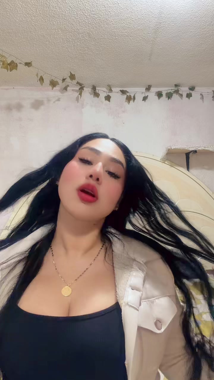 @Laurita Reyes