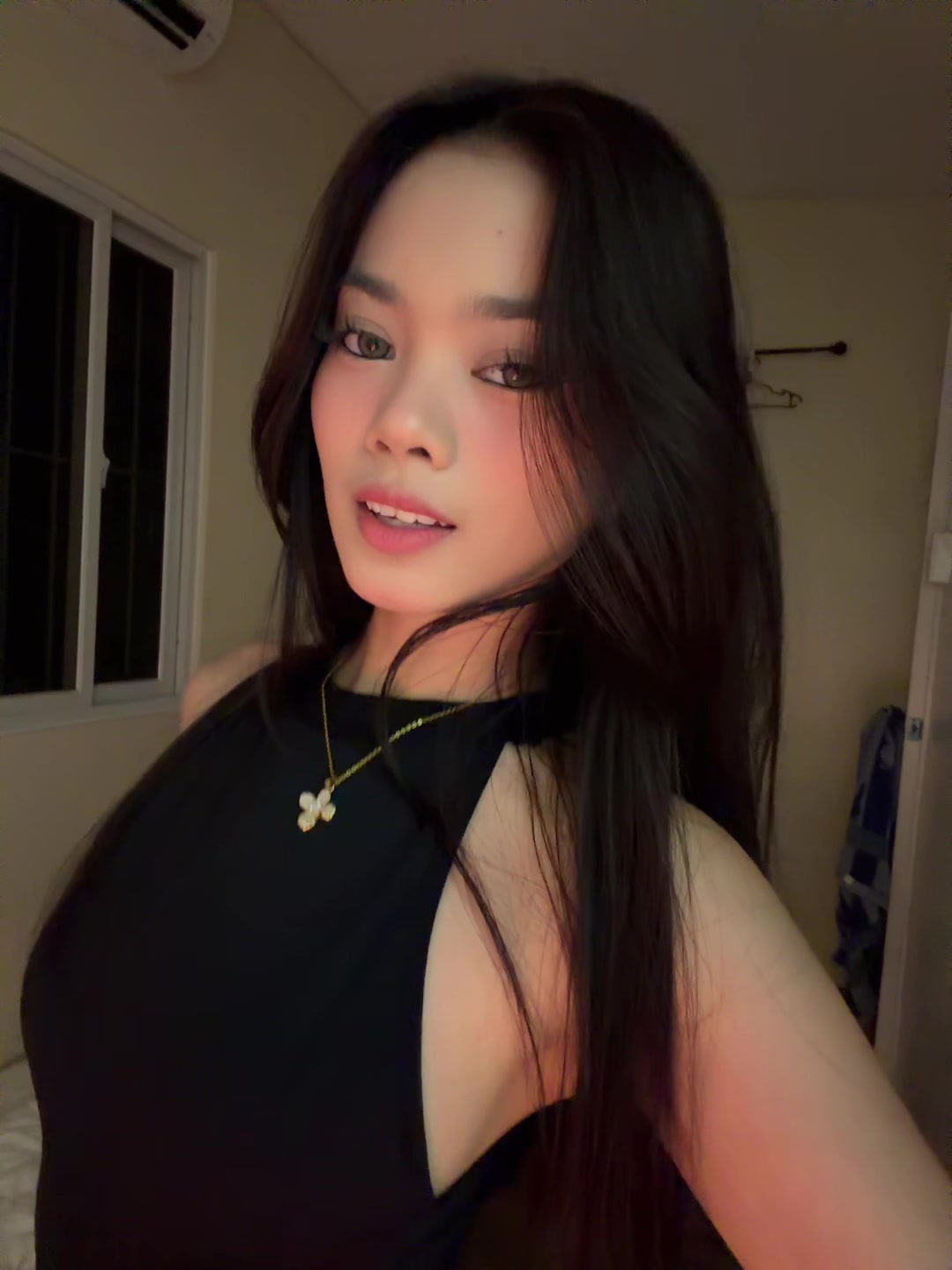 @Ella โ