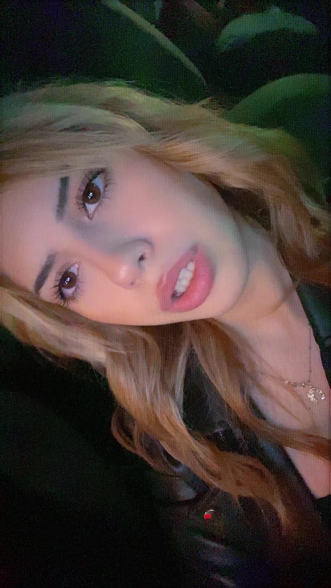 @elena