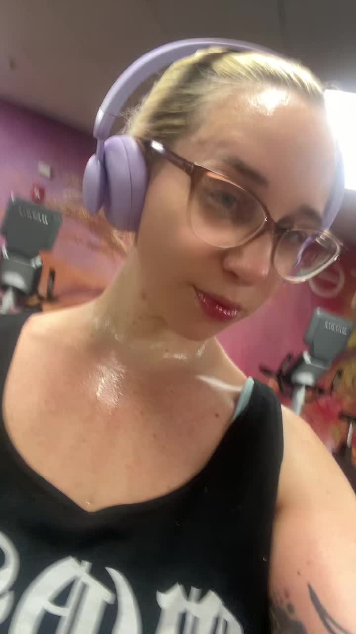 @CaitlinZielinski
