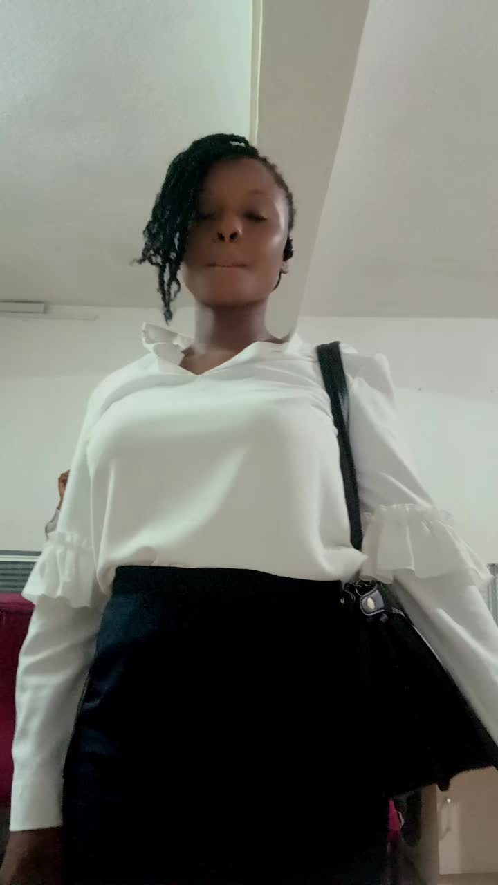 @Queen B_001