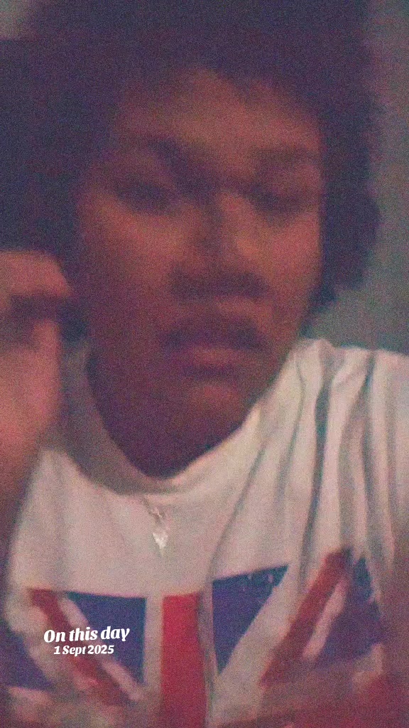 @N I A🇫🇯