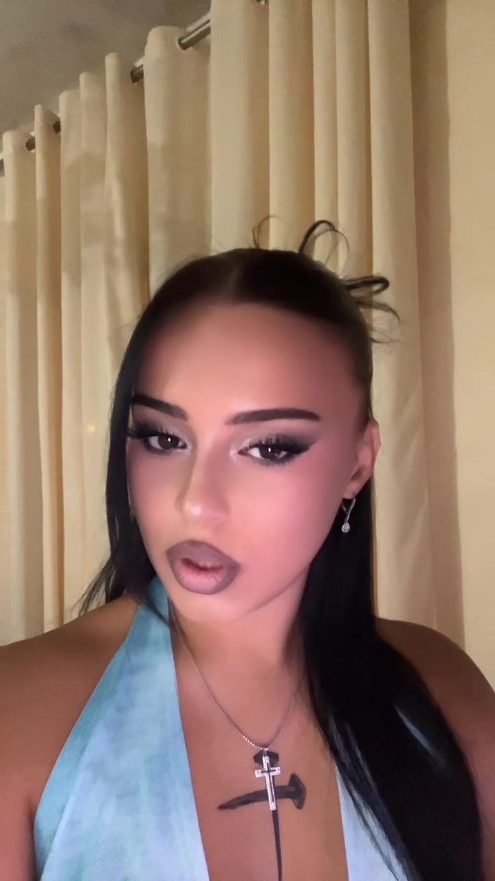 @Ela🧜🏻♀️