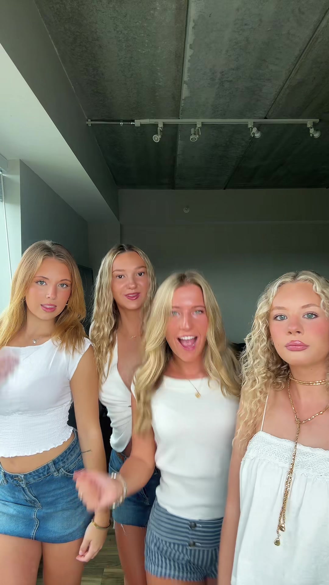 @ssophieesmithh