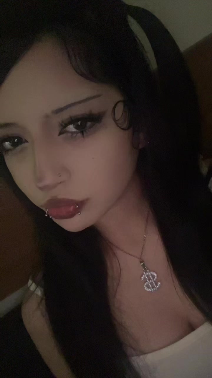 @♛