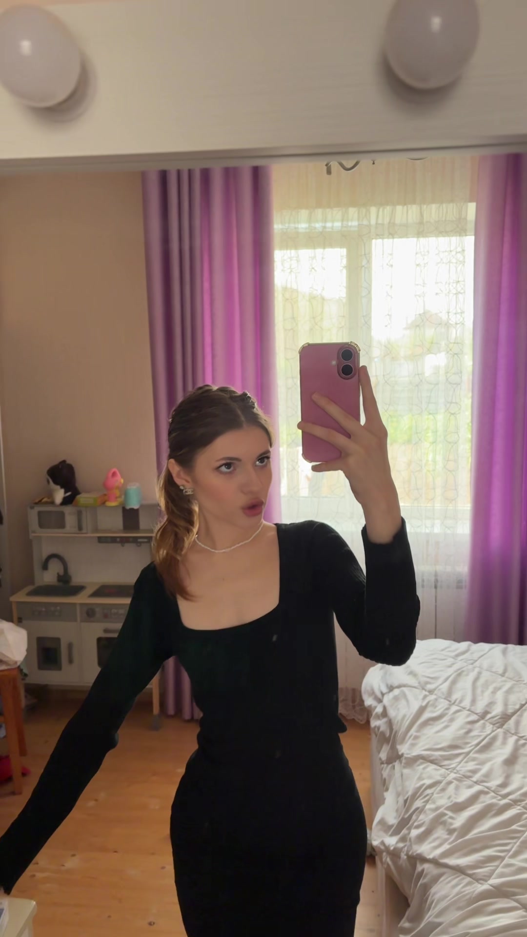 @👅