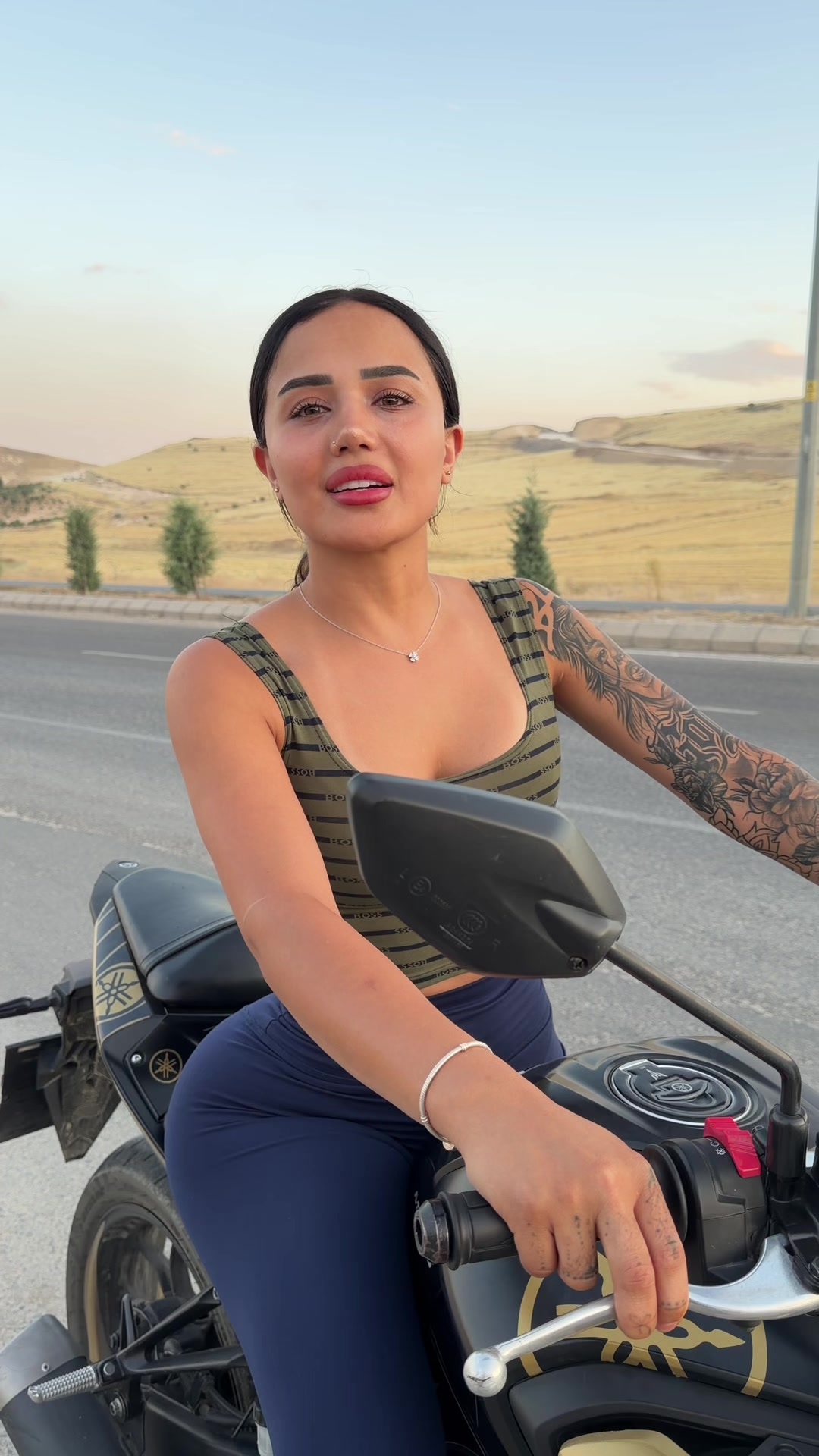 @melekazad