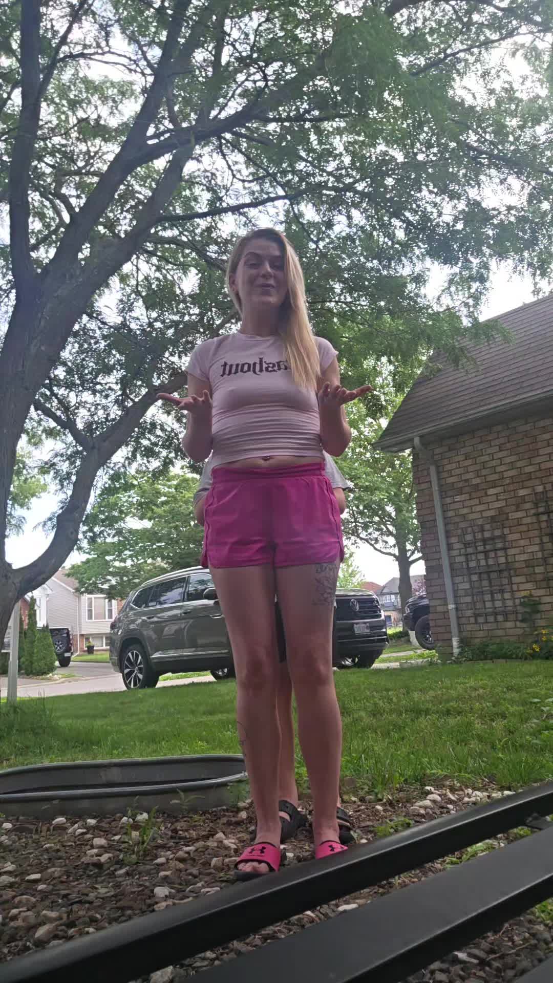 @Katiie_Kiwi 🥝🇨🇦