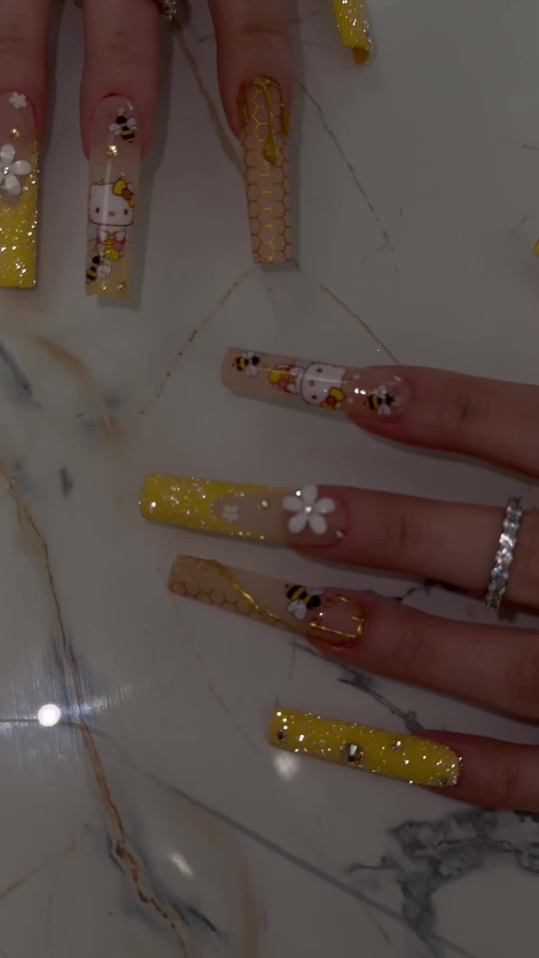 @Riya's Nails