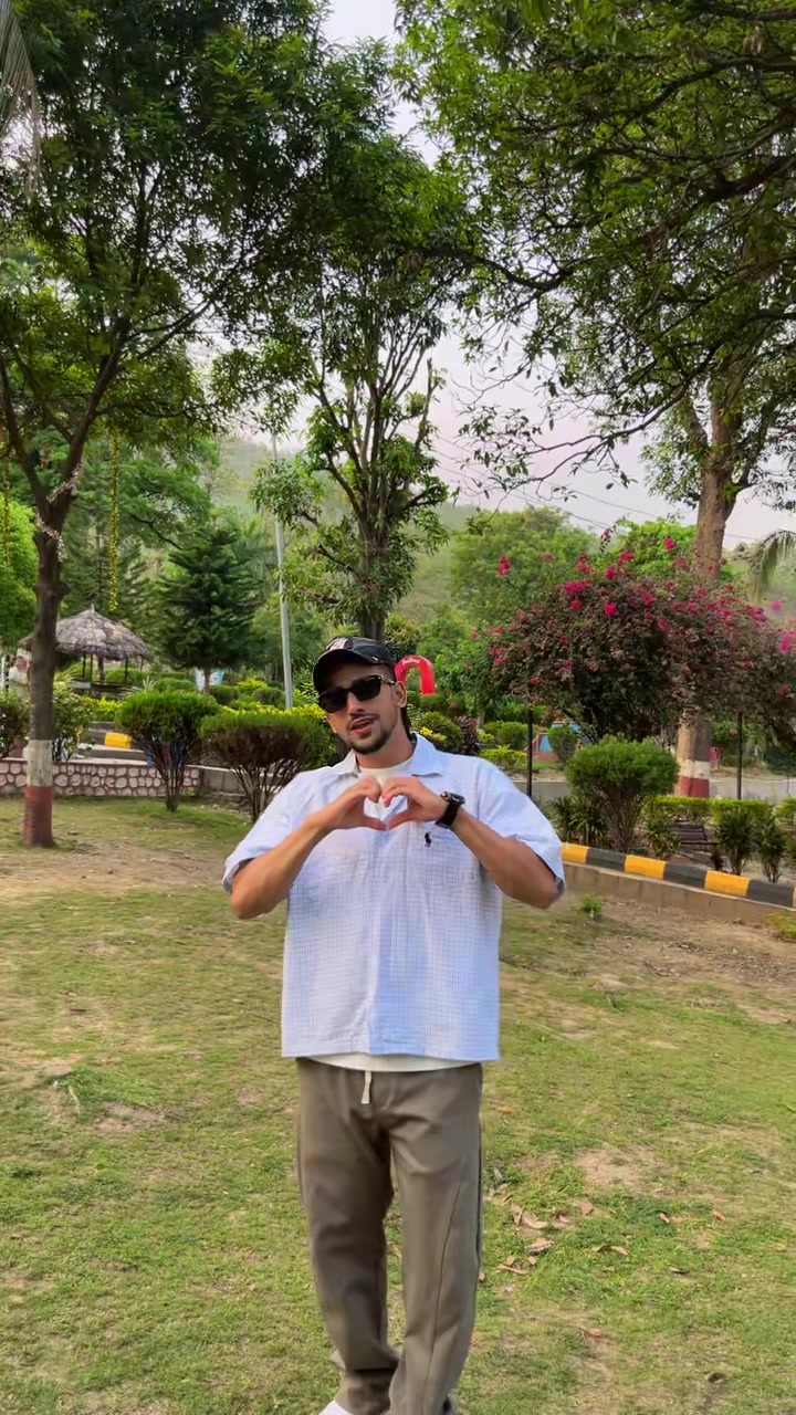 @Mr.bhusal 🌸💜