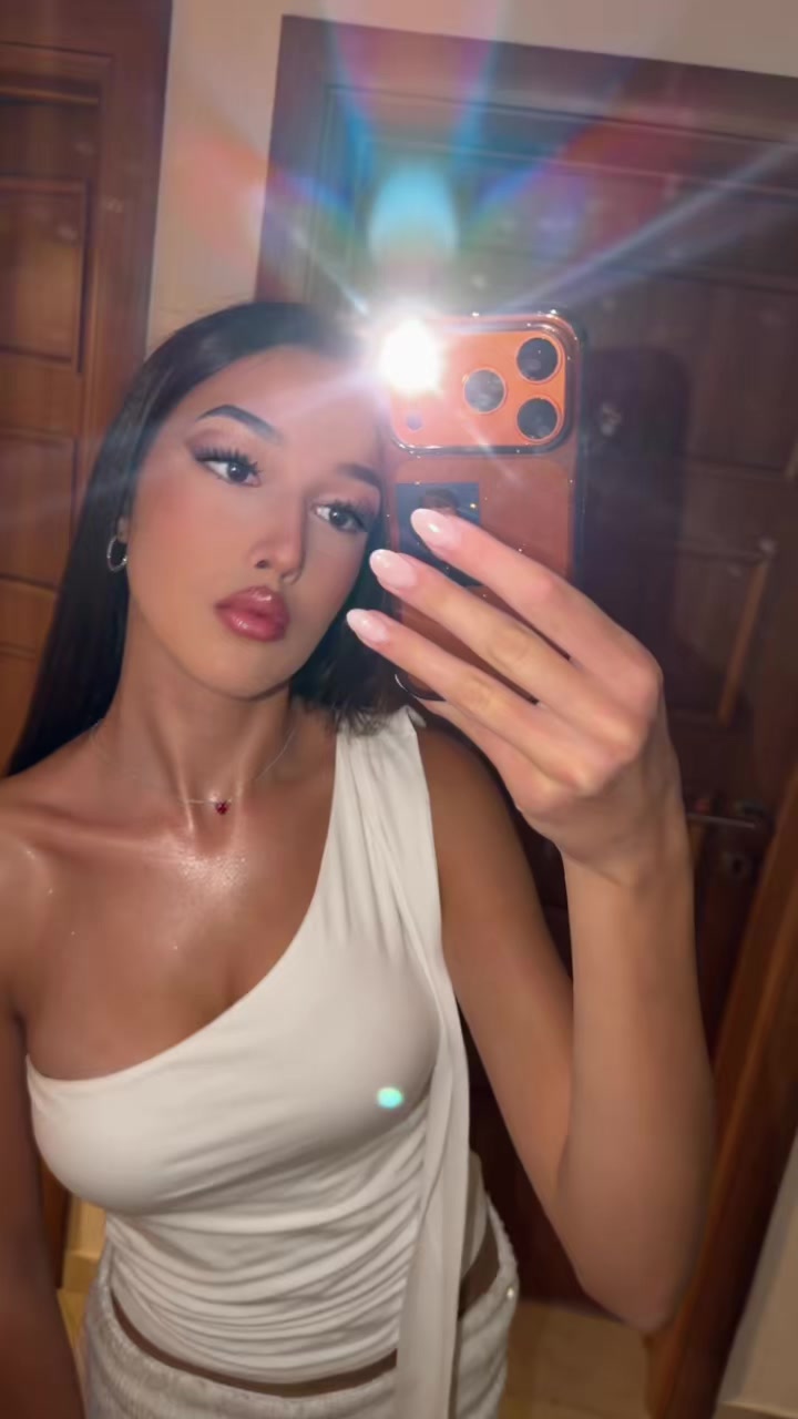 @уна