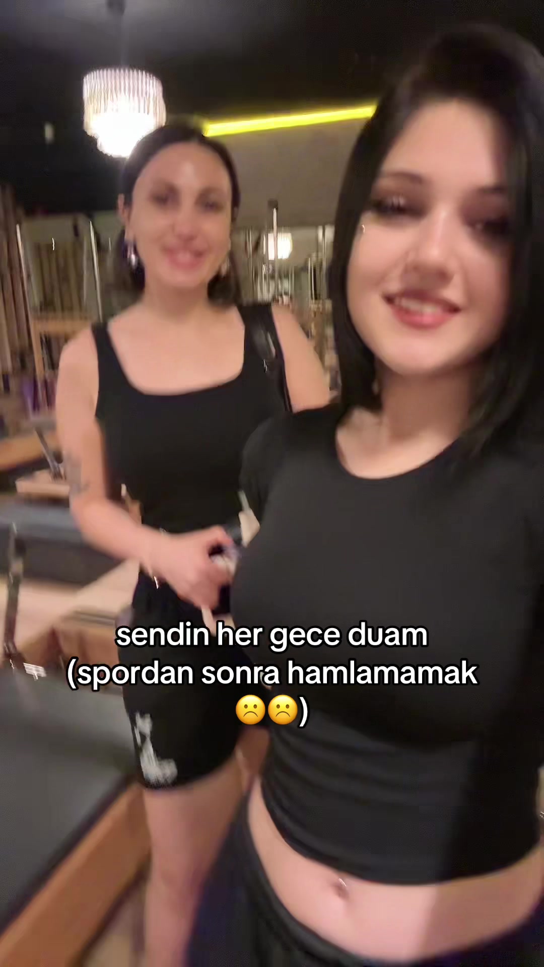 @alminadirenn