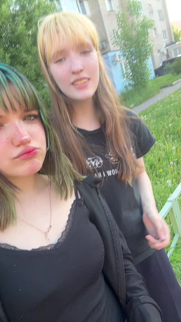 @Vaaaa_r