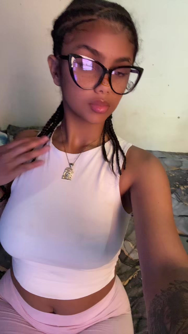@Yeilyn Garc&iacute;a 👀🥶😍