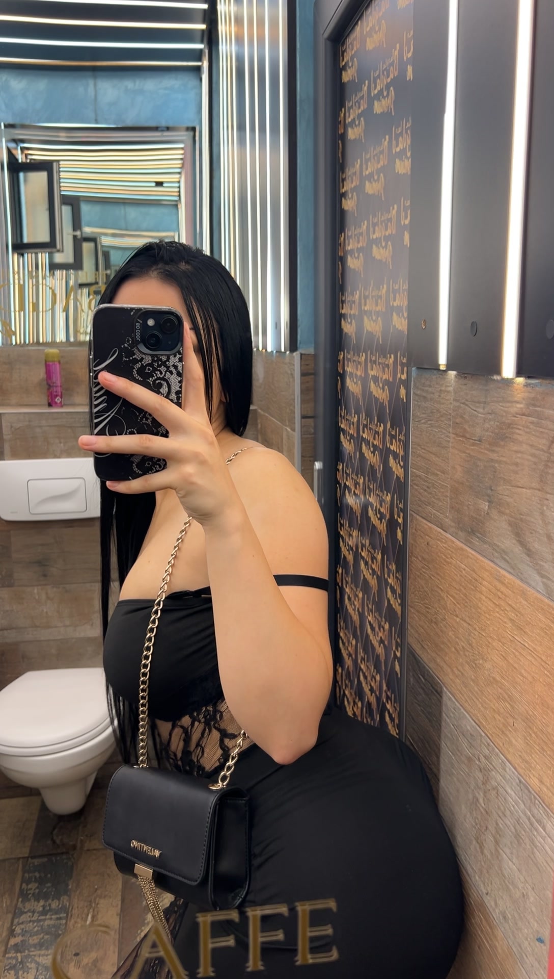 @𝒜𝓃𝓉𝑒𝒶