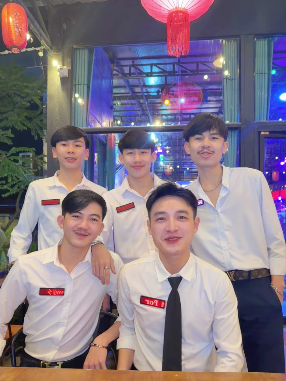 @ປໍ ຮ້ານKMຕົ້ນເຜິ້ງ🇱🇦
