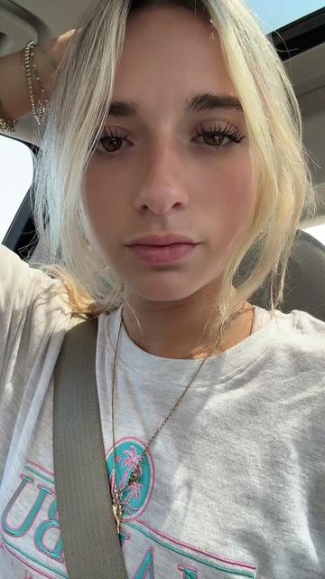 @bella