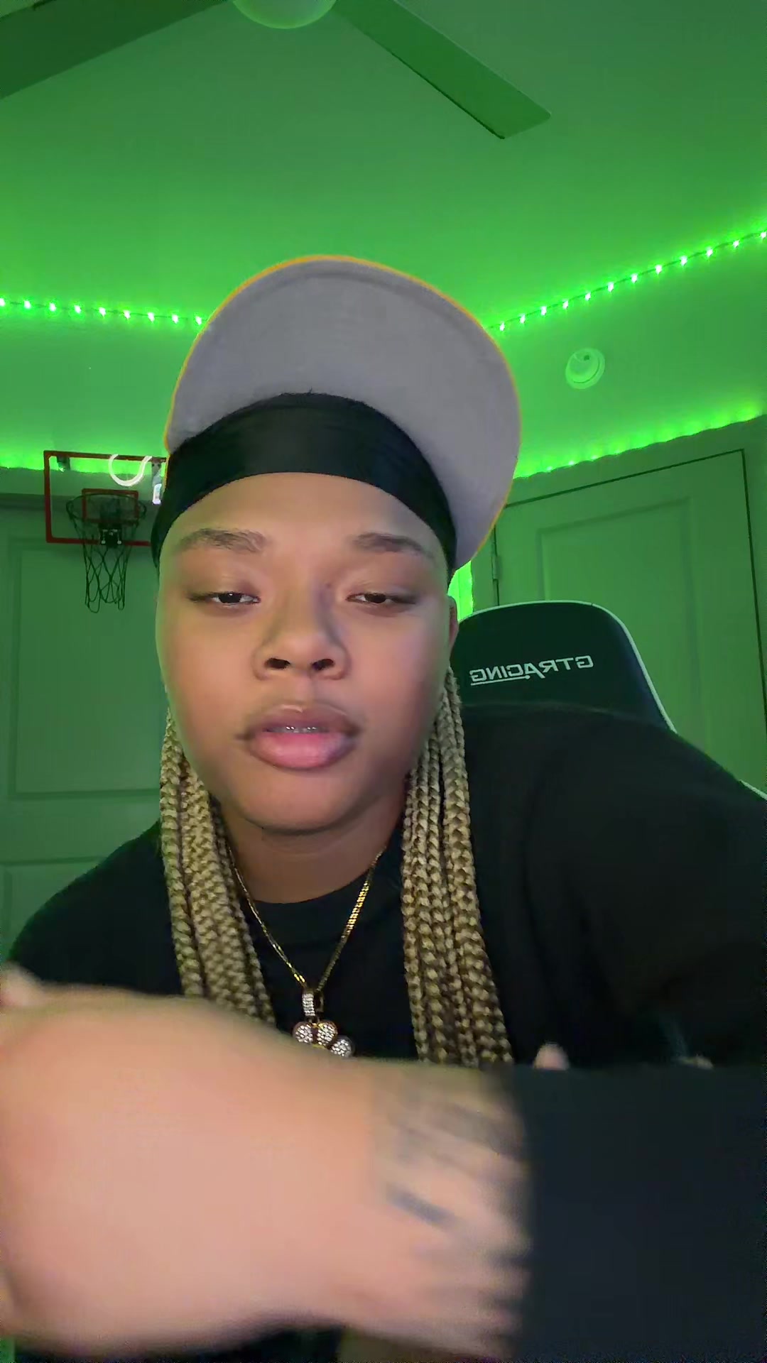 @girlthatsredd
