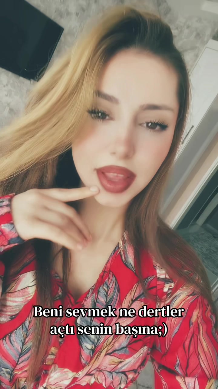 @𝘙.𝘌