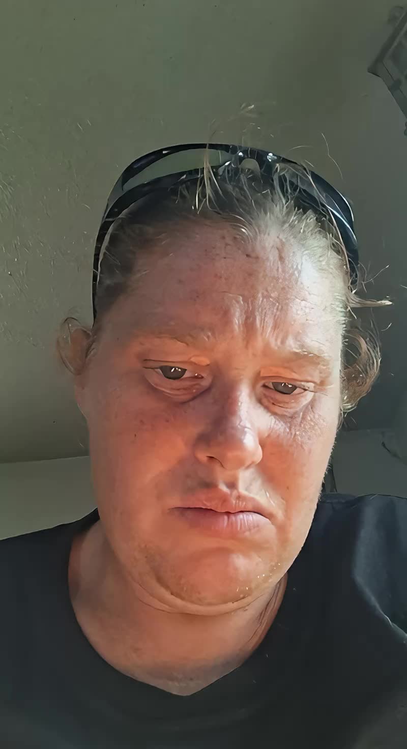 @sheryllgannon493 hell b****