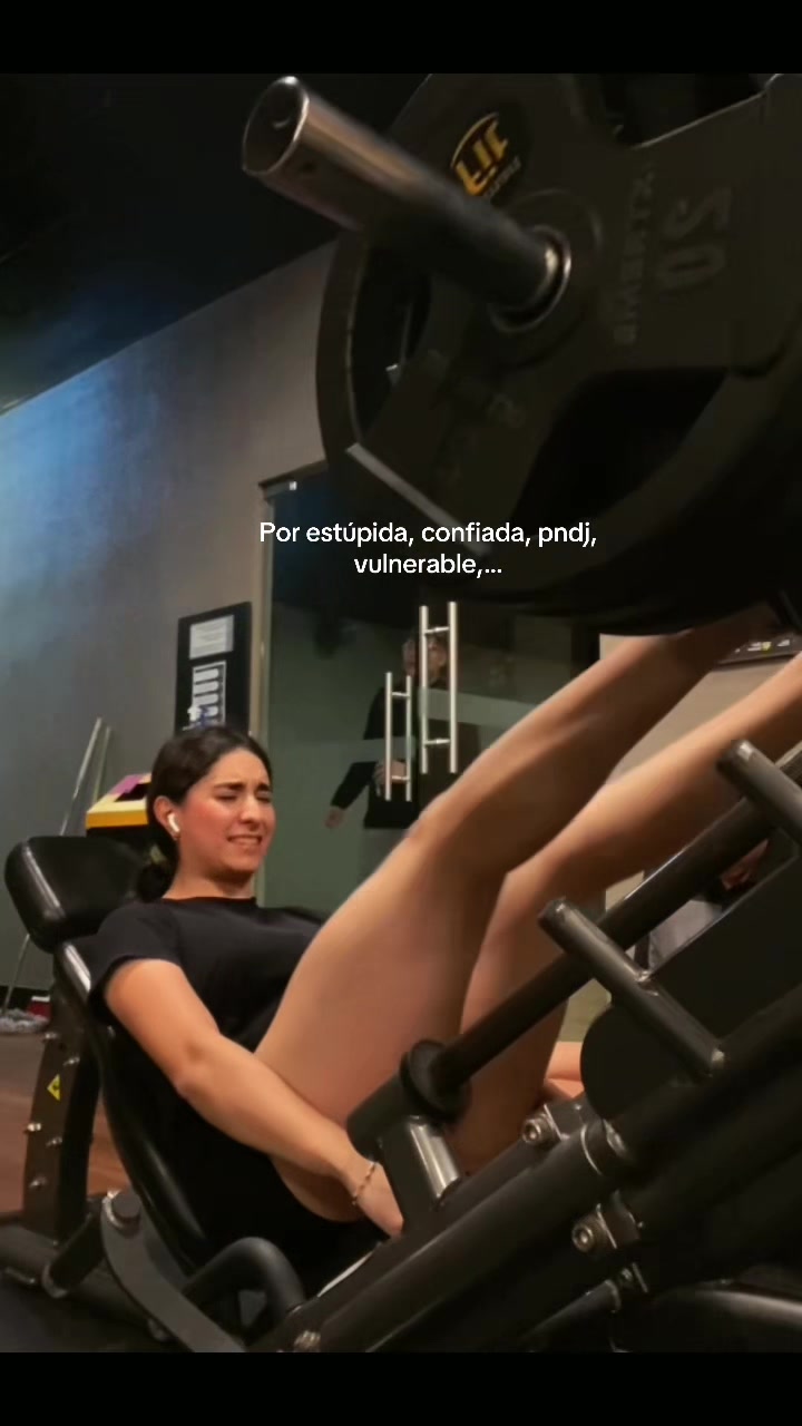 @Zurdita