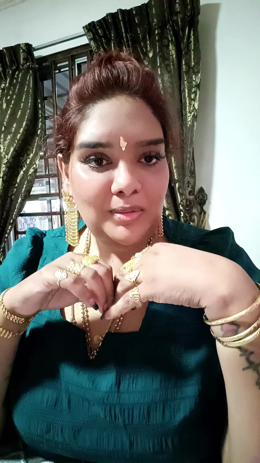 @💜DAKSHAINI POSITIVITY💜