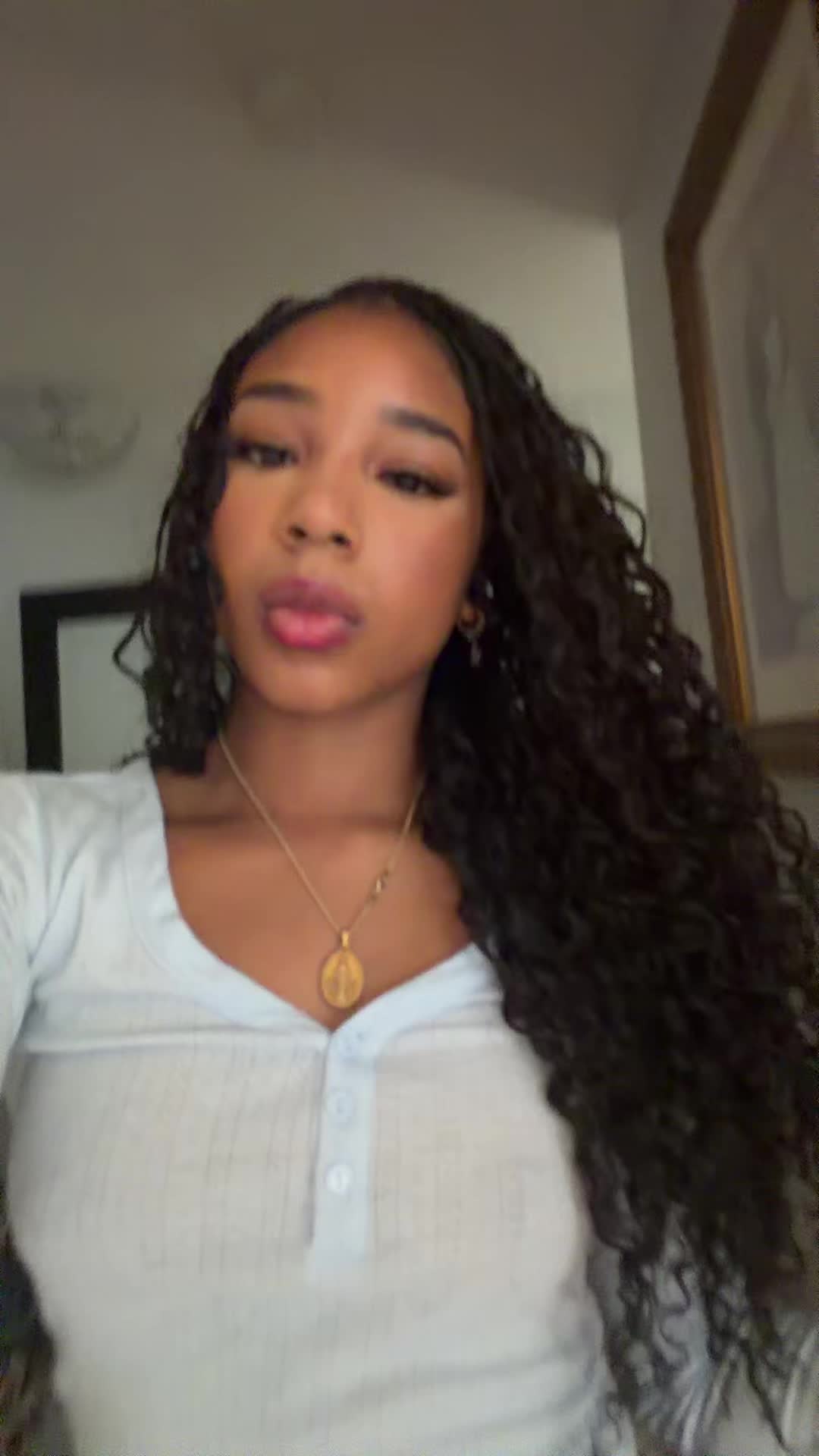 @Ella