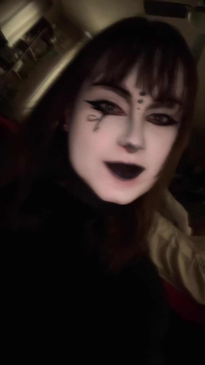 @$Vivian