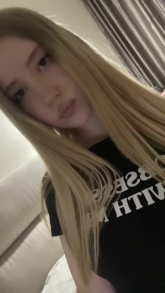 @أميرة✩алісакіса