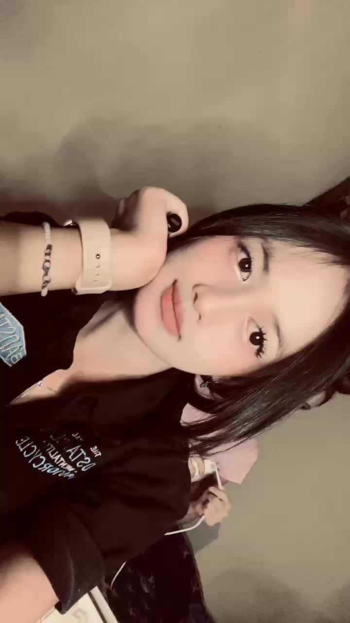 @silvianaaaaa__